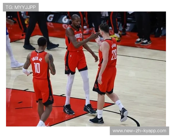 《掘金球迷期待球队在休赛期进行积极操作》，掘金球队阵容