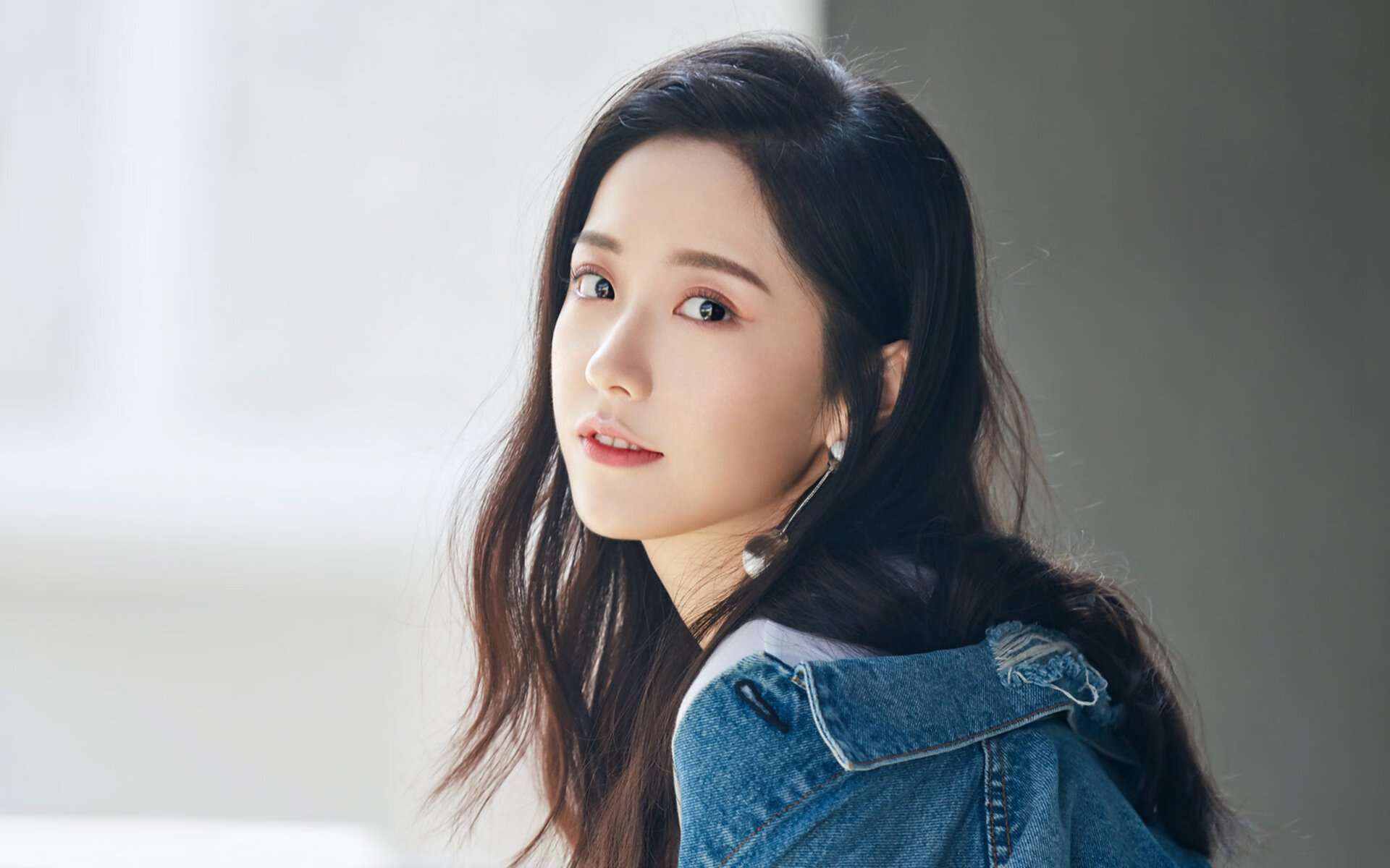 开云体育视频直播-球员转会透明度不足影响联赛公信力，球员转会谁说了算